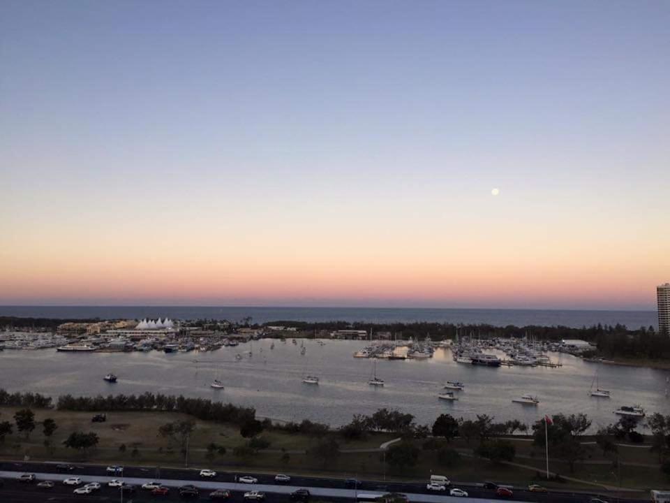 Stunning View Close To Everything Gold Coast Esterno foto